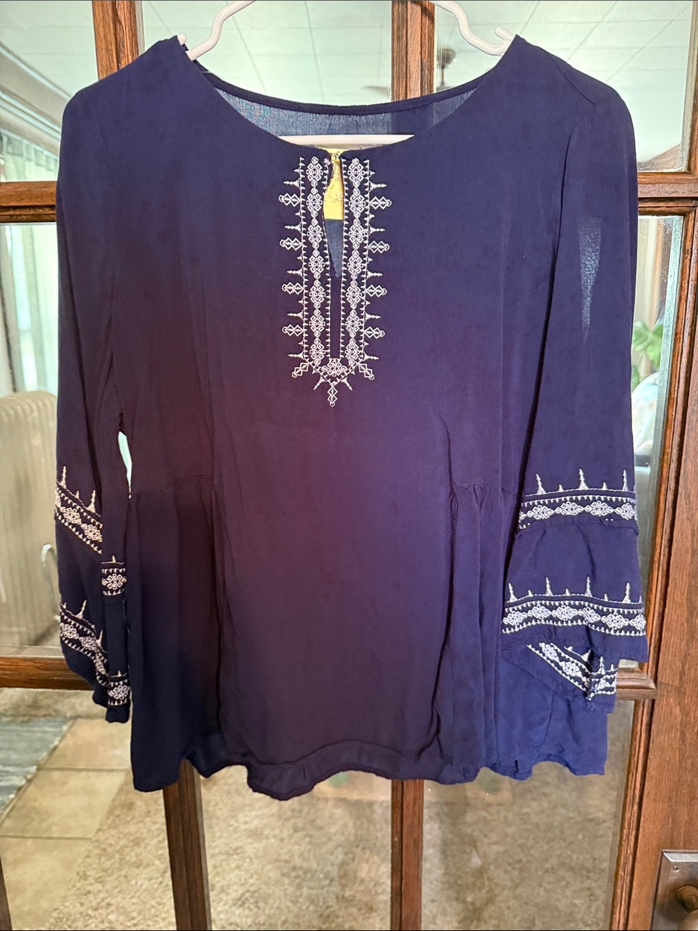 Liz Claiborne Navy Peasant Tunic with White Embroidery